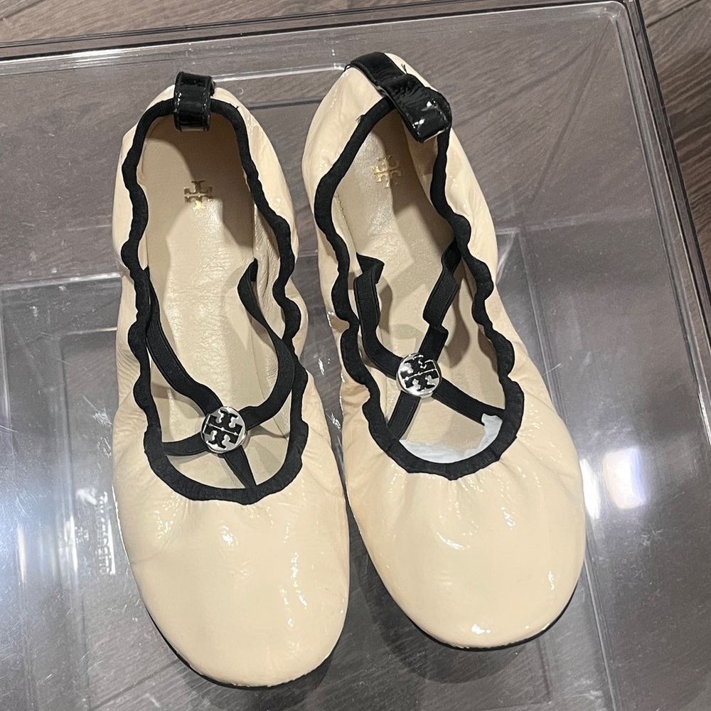 Tory Burch Cream and Black Flats with Elastic Slip-On Design